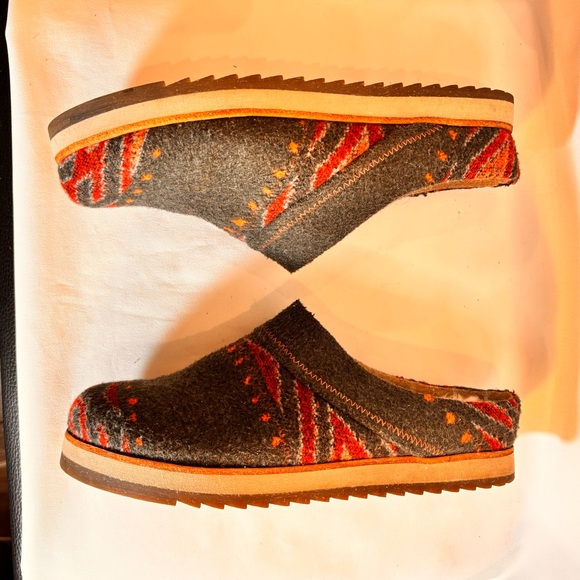 MERRELL Sz 8 Juno Wool Slip-On Sherpa Lined Clogs Colourful Pattern Round Toe - Picture 5 of 8